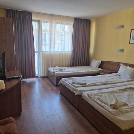 Vladimirov Guest House Приморско Экстерьер фото